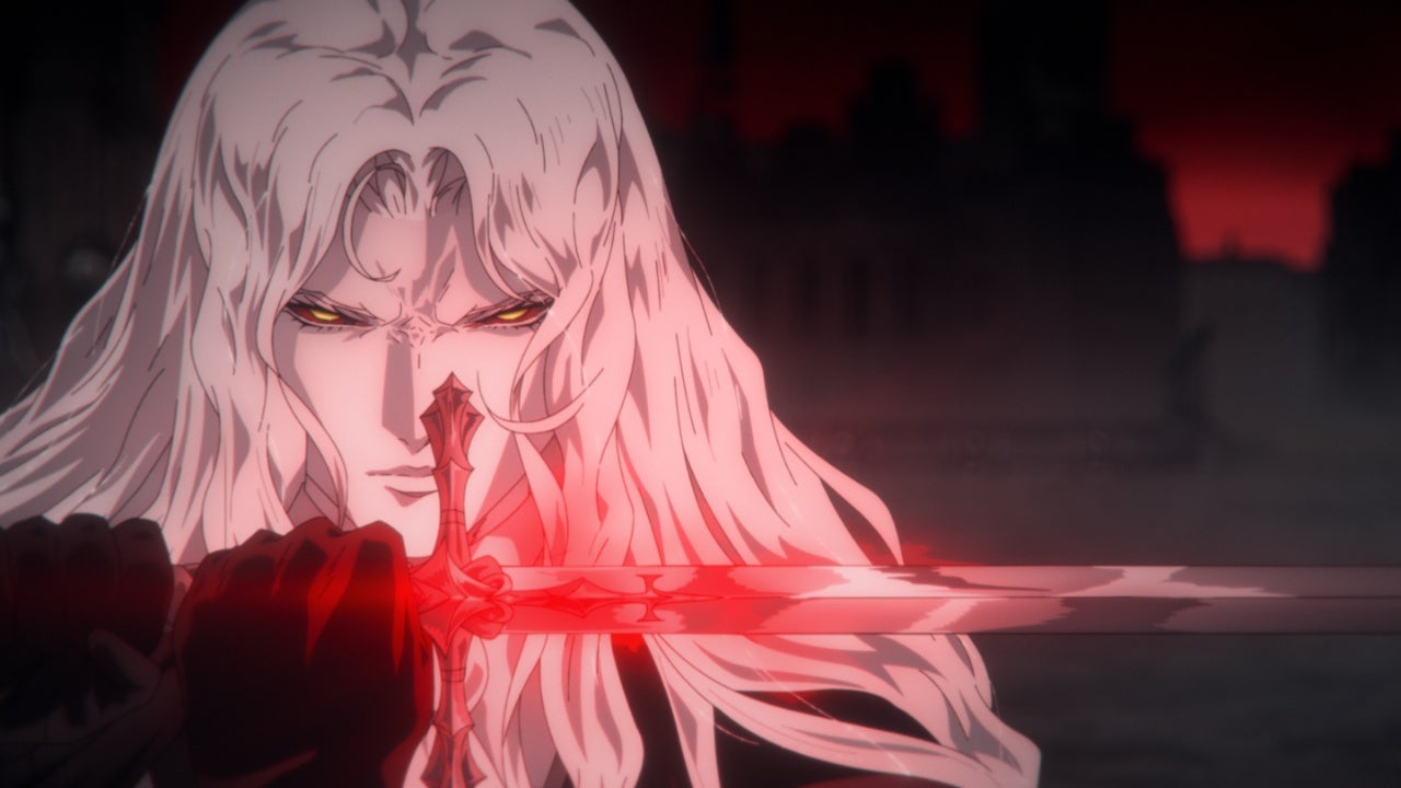 Cena da segunda temporada de Castlevania: Noturno; Alucard segura sua espada na horizontal, olhando fixamente para a câmera com olhos injetados com sangue. Alucard é um vampiro caucasiano de cabelos brancos e longos, com o corpo coberto por uma roupa preta e usando luvas negras. Segurando o cabo da espada na parte esquerda da tela, há uma chama vermelha se formando em sua extensão, indo para a direita. Atrás dele, fora de foco, vemos a silhueta de alguns edifícios, ocultos por um horizonte avermelhado.