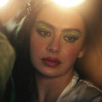 The Moment mantém Charli xcx fiel e transgressora 