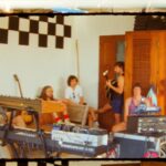 Reality Awaits recicla o futuro dos Strokes